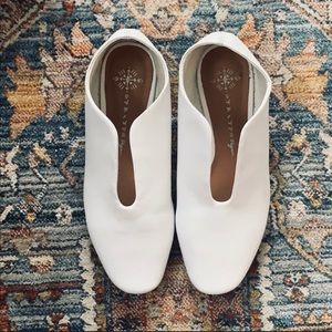 FREE PEOPLE MINIMALIST SHOE